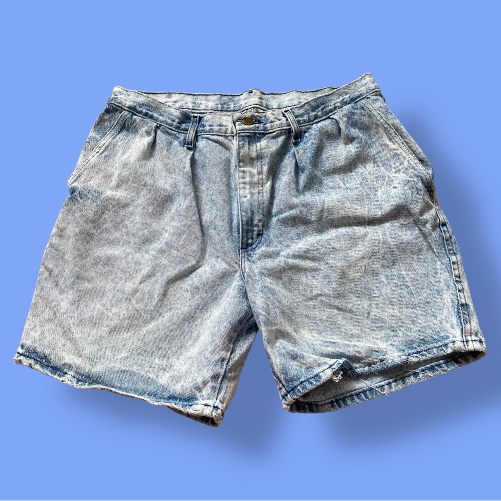 Manhattan Jeans Distressed Pleated Acid Wash Denim Shorts